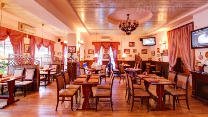 Основной зал