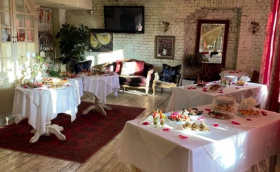 Зал 2-го этажа, два крыла