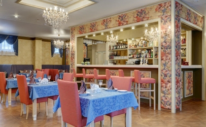 Основной зал