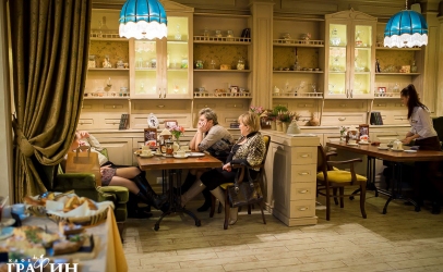 Основной зал