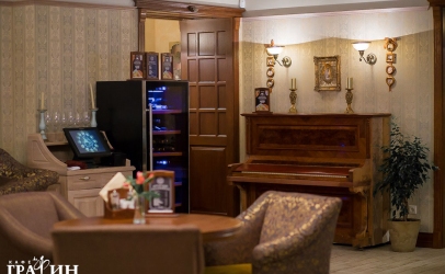 Основной зал