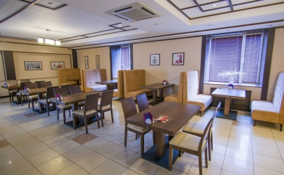 Основной зал