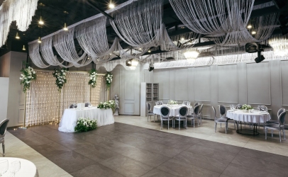 Основной зал