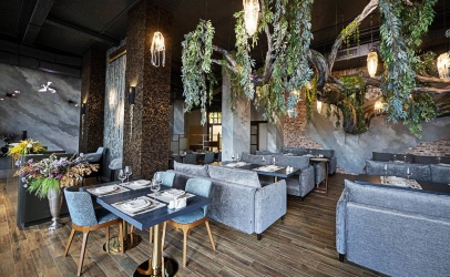 Основной зал