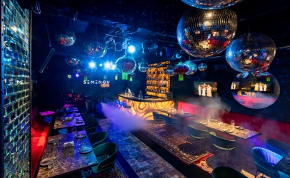 Общий зал караоке