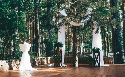 Летняя площадка с шатрами