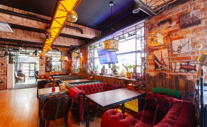 Основной зал