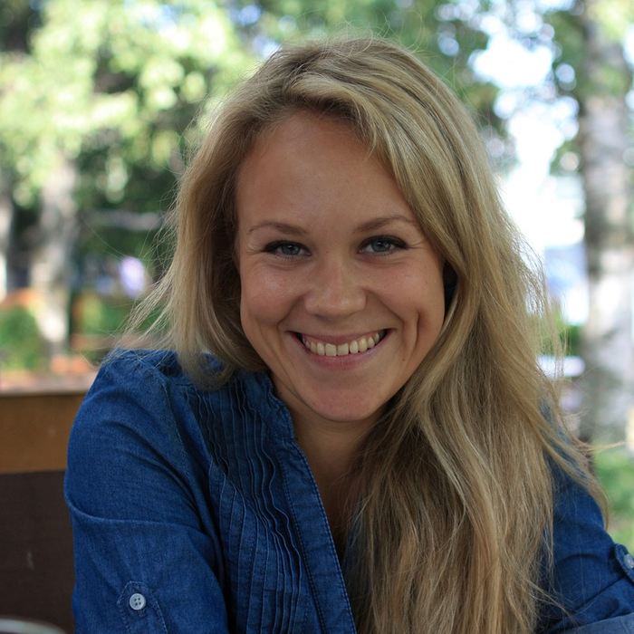 Яна Семенова