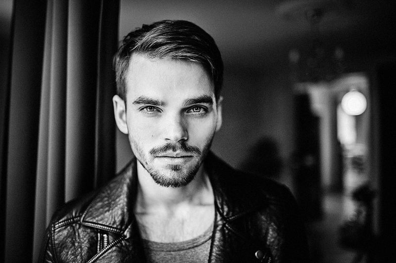 Михаил Шаповалов