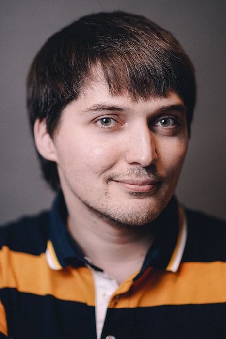 Антон Попов