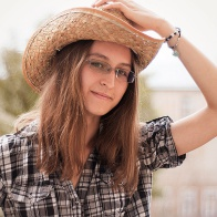 Катя Богомолова