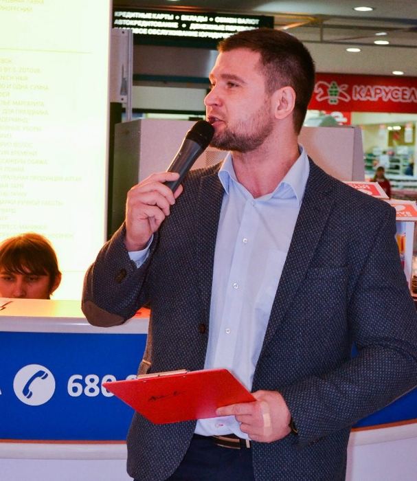 Олег Шарапов