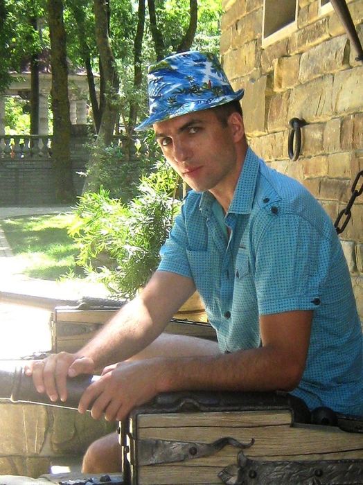 Антон Рожин