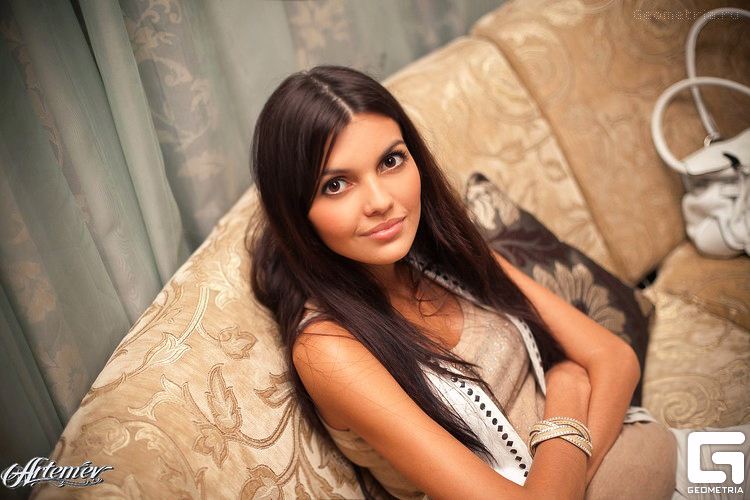 Юлия Наземных