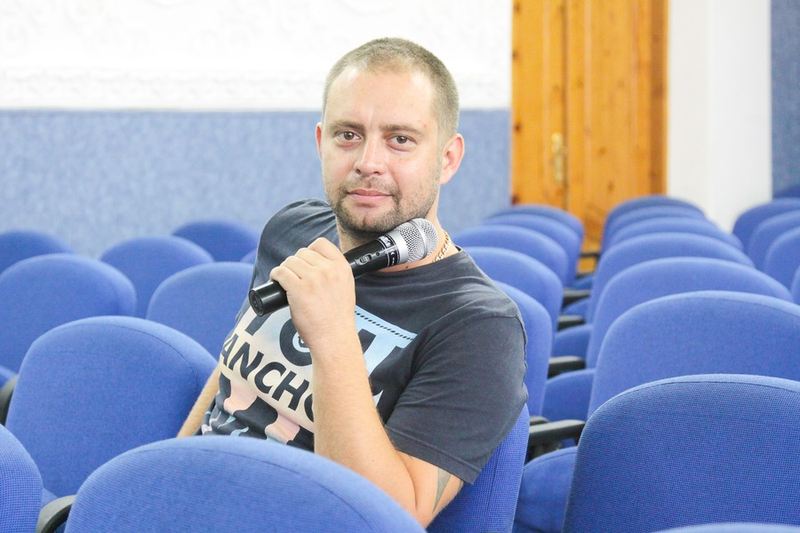 Виктор Нелюбин