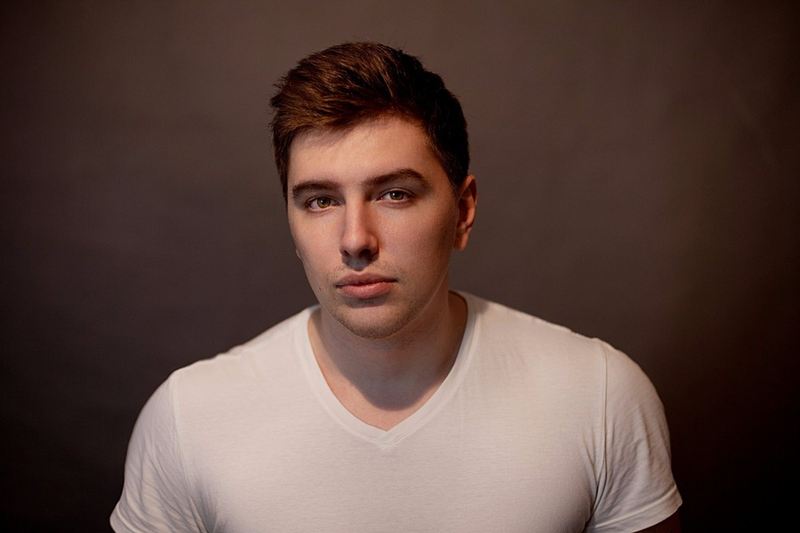 Виктор Колюшенков