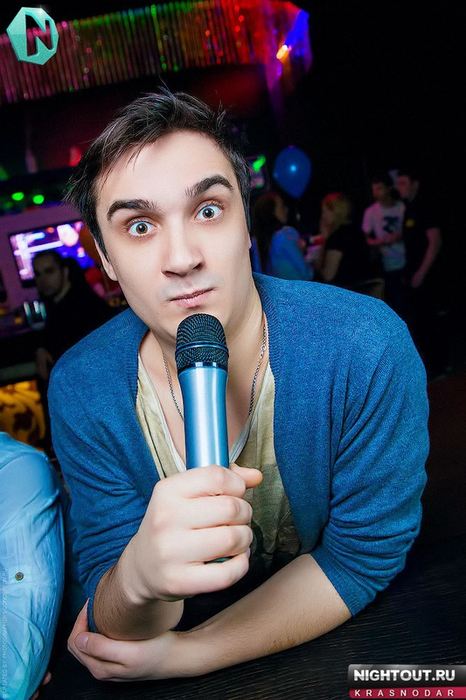 Артём Позитив