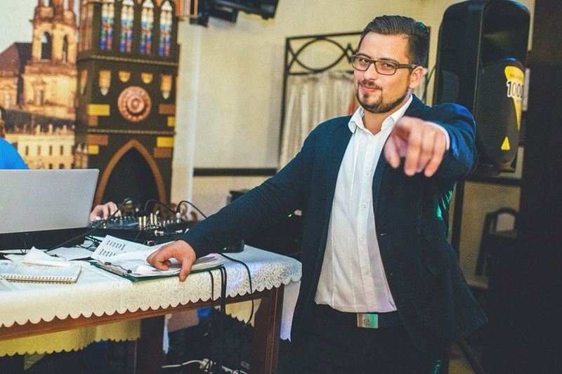 Олег Бурлаченко