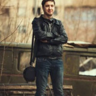 Александр Махлай