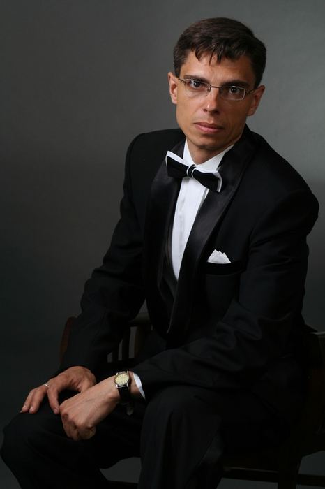 Олег Хацарин