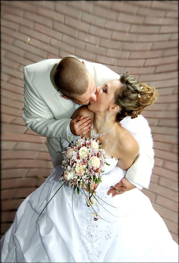 Привет где нет невест. Свадебная фотосессия. Свадьба. Жених и невеста. Фотосессия жениха и невесты. Свадьба невеста.