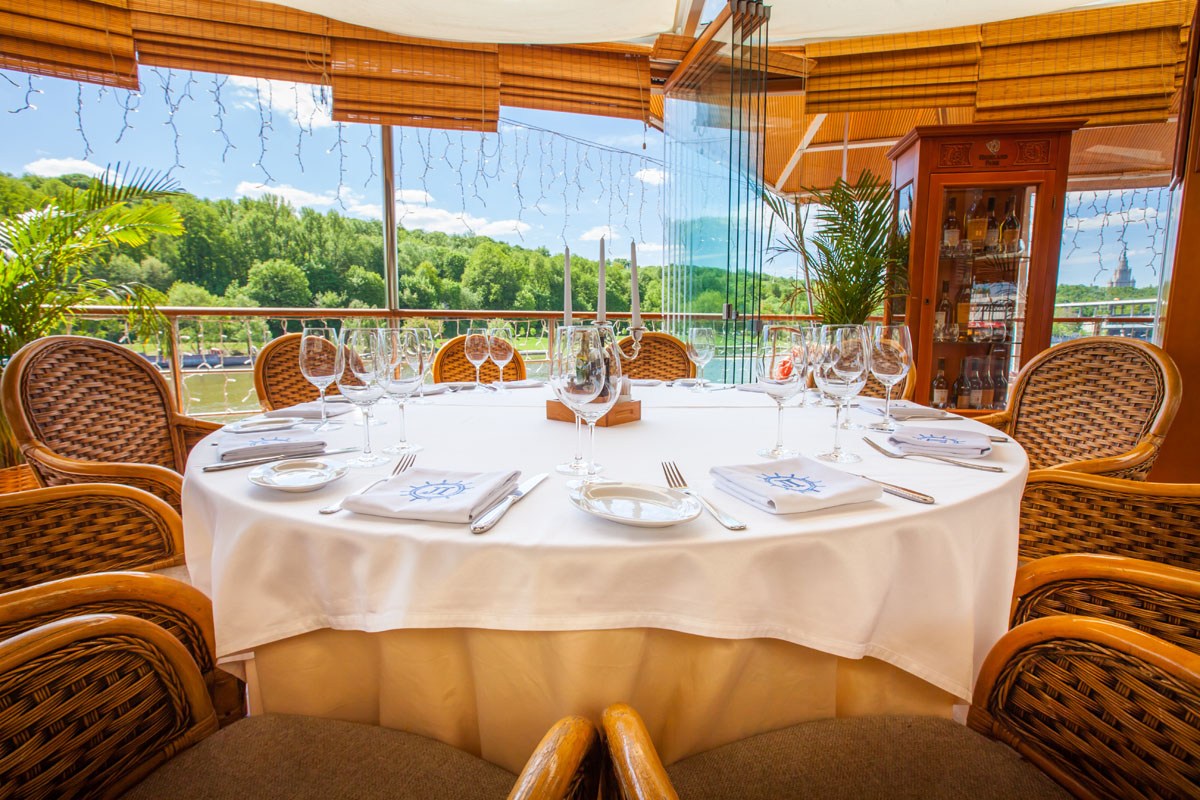 Банкетный зал — Ресторан-яхта Ласточка