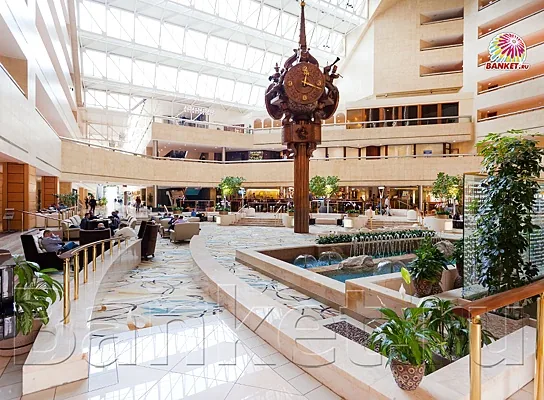 Центр Международной Торговли, Атриум Crowne Plaza Moscow — фото