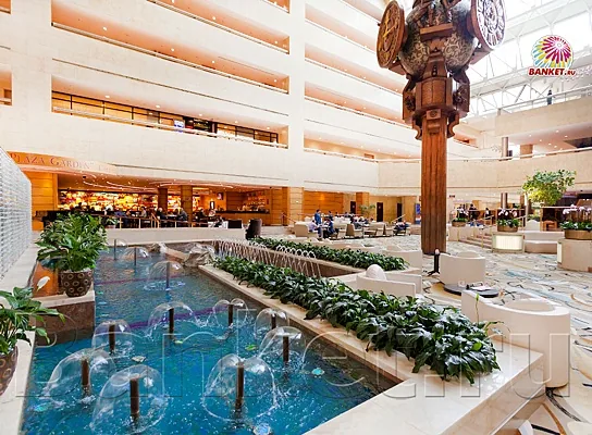 Центр Международной Торговли, Атриум Crowne Plaza Moscow — фото