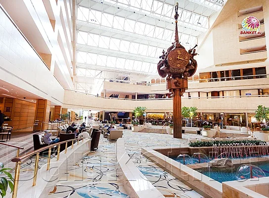 Центр Международной Торговли, Атриум Crowne Plaza Moscow — фото