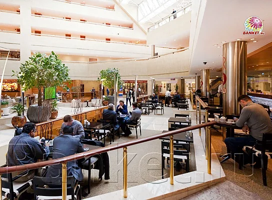 Центр Международной Торговли, Атриум Crowne Plaza Moscow — фото