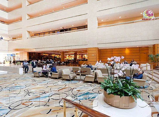 Центр Международной Торговли, Атриум Crowne Plaza Moscow — фото