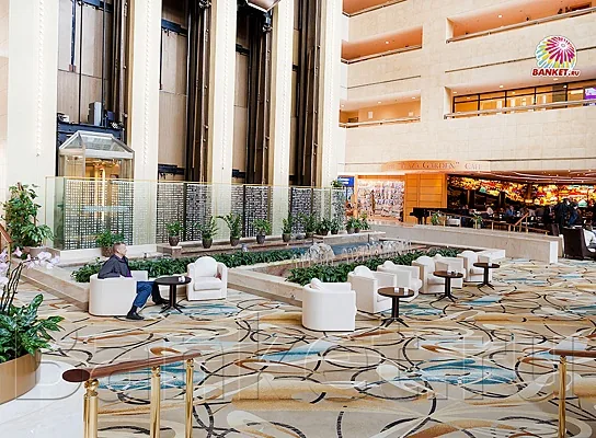 Центр Международной Торговли, Атриум Crowne Plaza Moscow — фото
