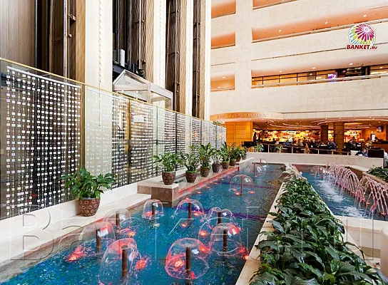 Центр Международной Торговли, Атриум Crowne Plaza Moscow — фото