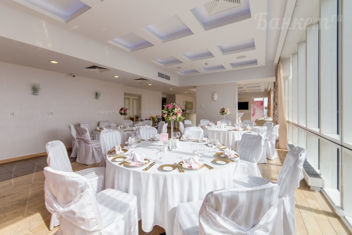 Залы City Lounge, Premier Lounge, Queen's Lounge, Private Lounge — Центр Международной Торговли