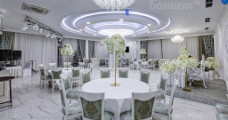 Малый Зал — интерьер зала