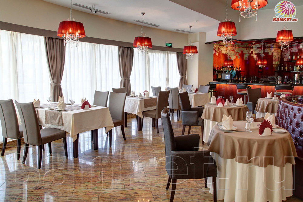 Основной зал ресторана — Ресторан Talk of the Town