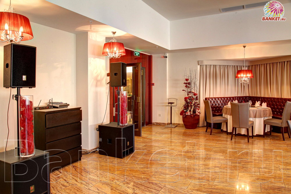 Основной зал ресторана — фото 8