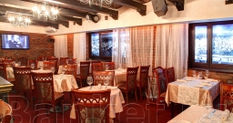 Театральный — подробнее о зале