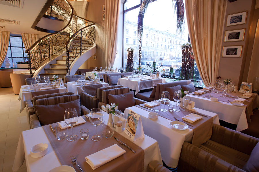 Зал — Кафе Де Марко на маяковской