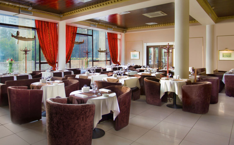 Общий зал — Де Марко Солнцево