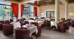 Общий зал — интерьер зала