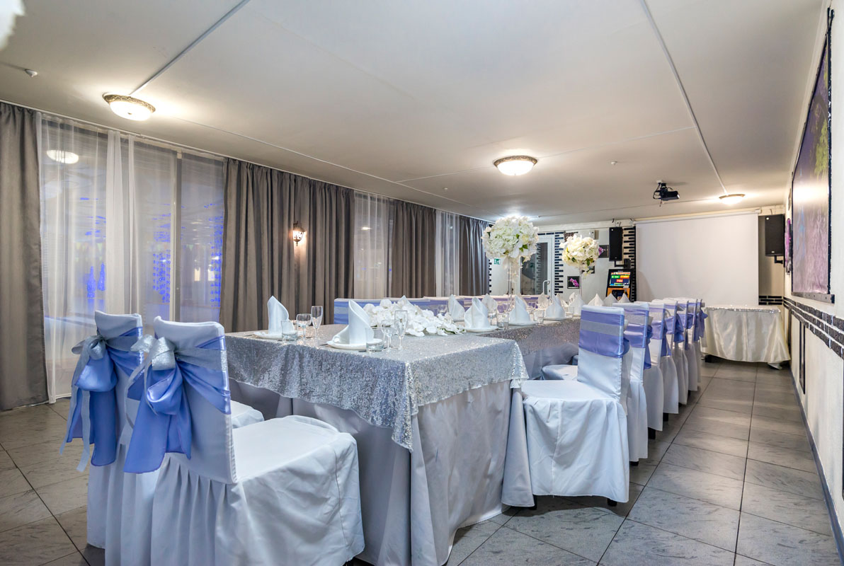 Малый зал — Планета Льда