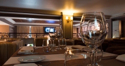 Зал на втором этаже Зал на втором этаже — интерьер зала