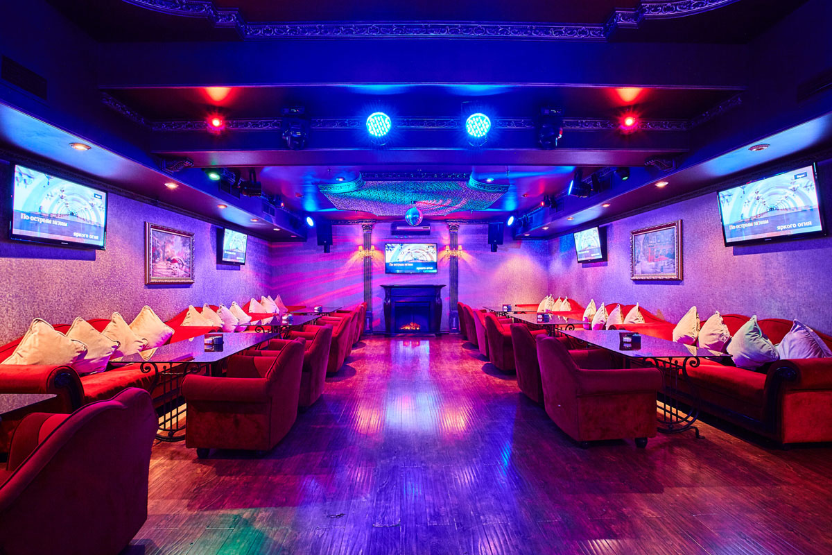 Зал Монро — Мариус