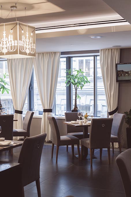 Зал на 1 этаже — Aromi La Bottega