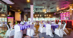 Ресторан Ресторан — интерьер зала