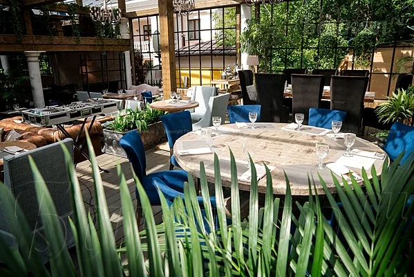 Modus Cafe / Модус Кафе, Летняя терраса — фото
