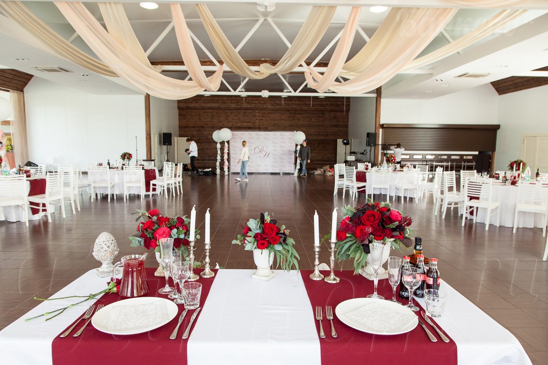 Банкетный зал  — Рыболовная Усадьба Остров