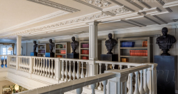 Антресоль — подробнее о зале