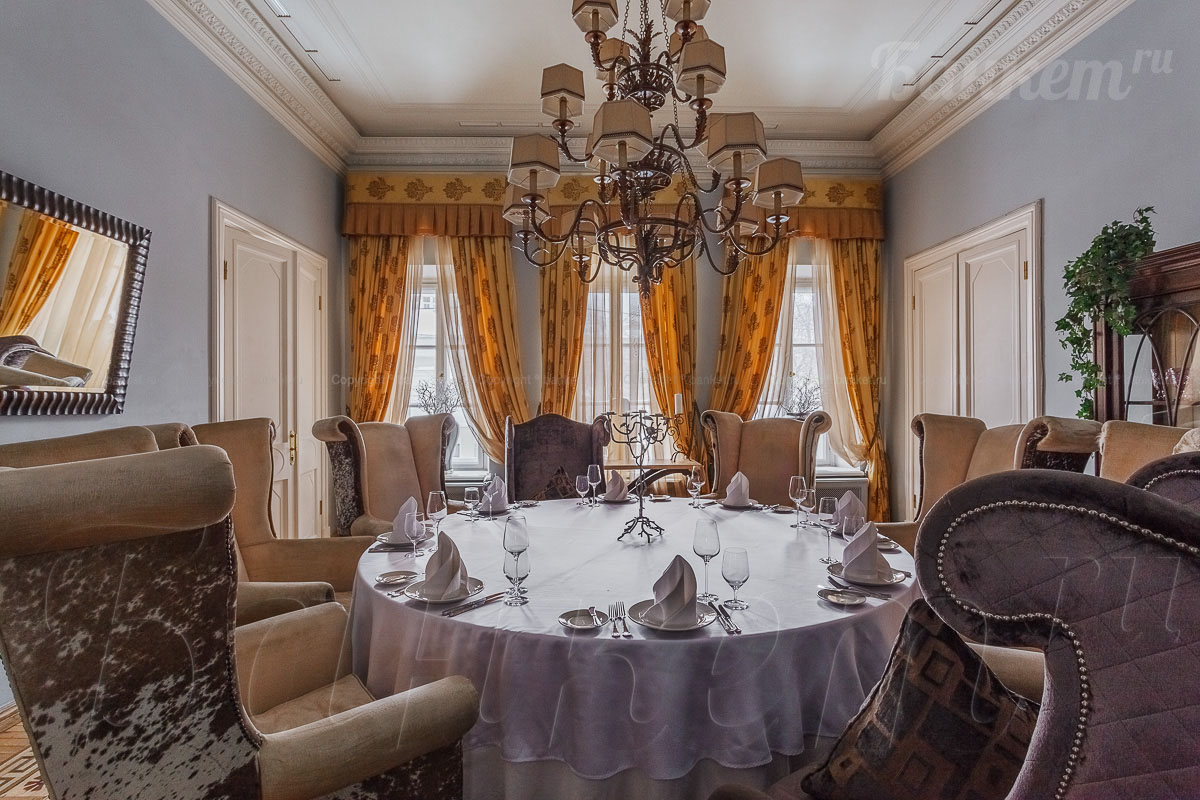 Паркетный зал — Ресторан русской кухни Гусятникоff